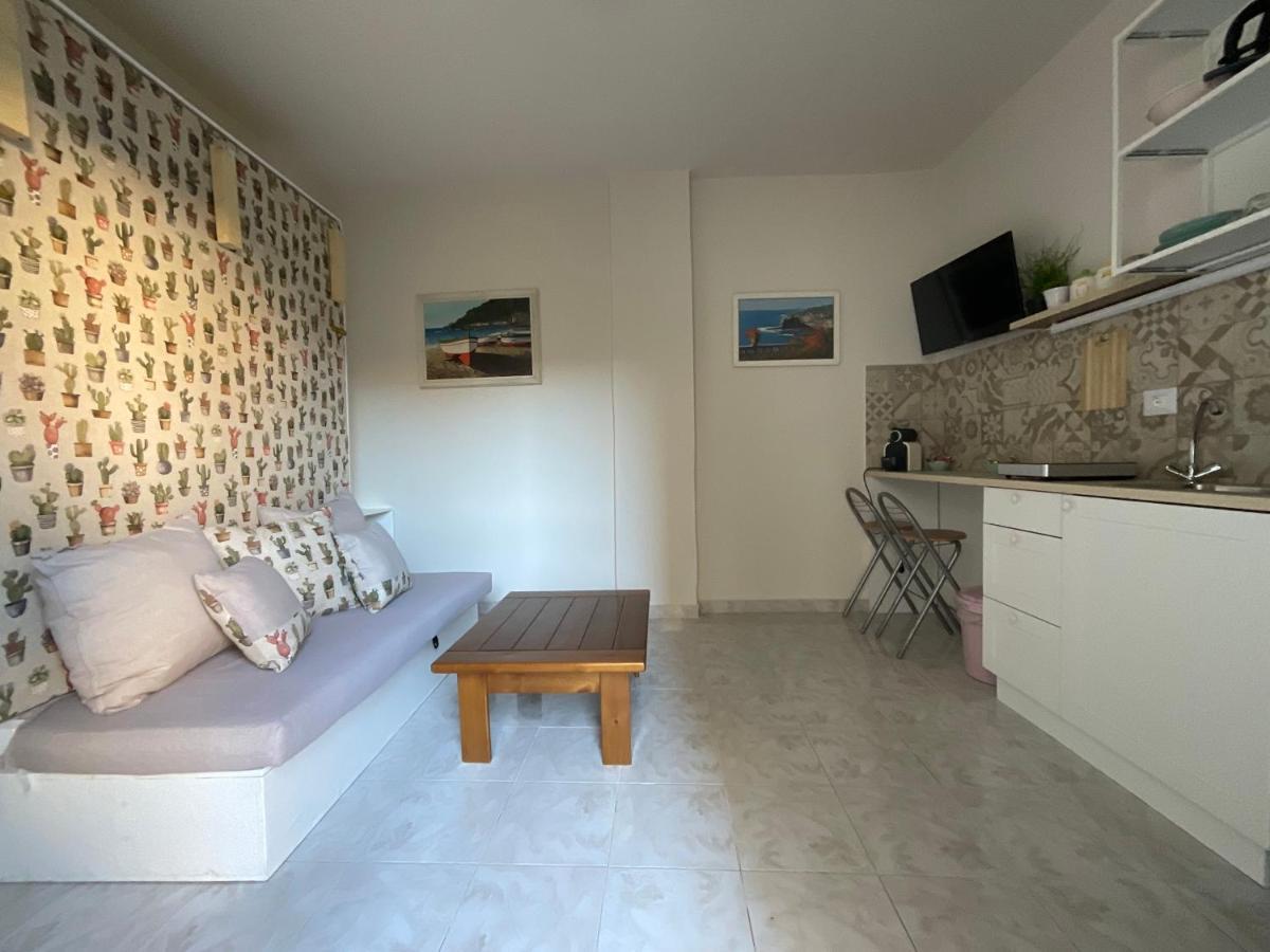 Nova Home Катания Екстериор снимка